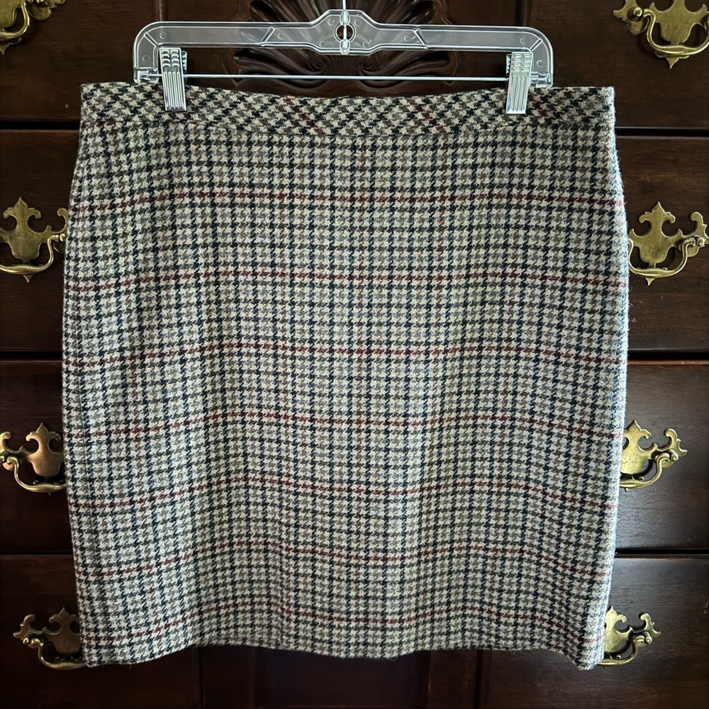 LL Bean - Women’s wool skirt size 12 Regular.